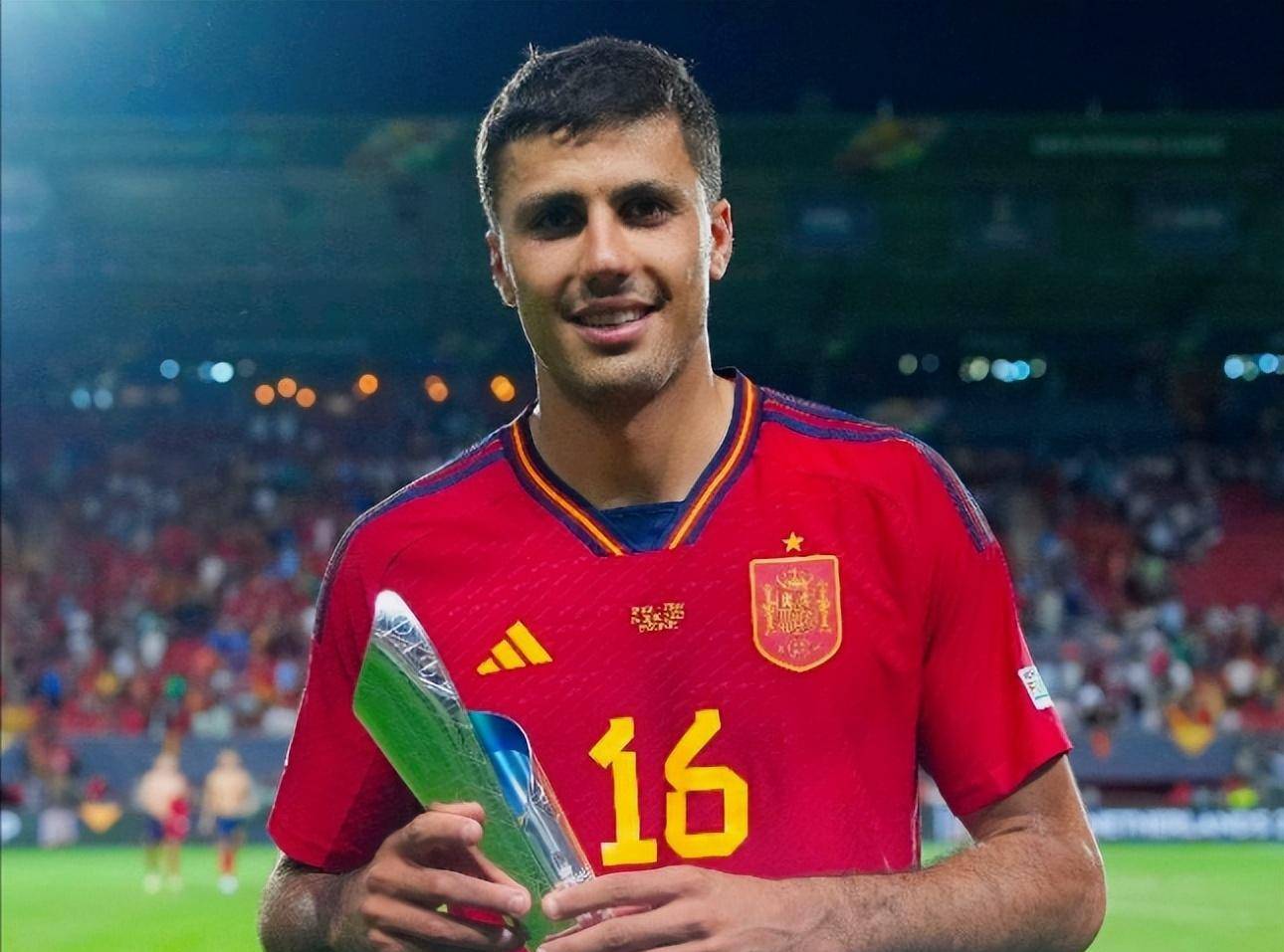 爱游戏体育-包含阿扎伦卡新星势不可挡表现惊艳，西班牙队未来可期！的词条